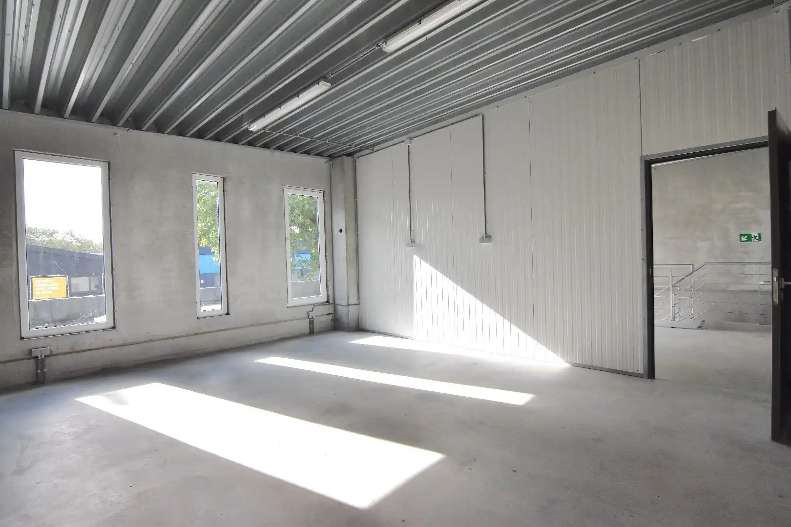 KMO-unit TE HUUR te Sint-Michiels (Brugge) foto 8