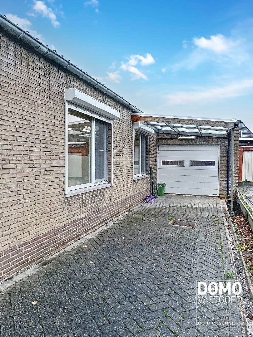 Commercieel gelegen handelspand met bovenliggend appartement te Kermt. foto 26