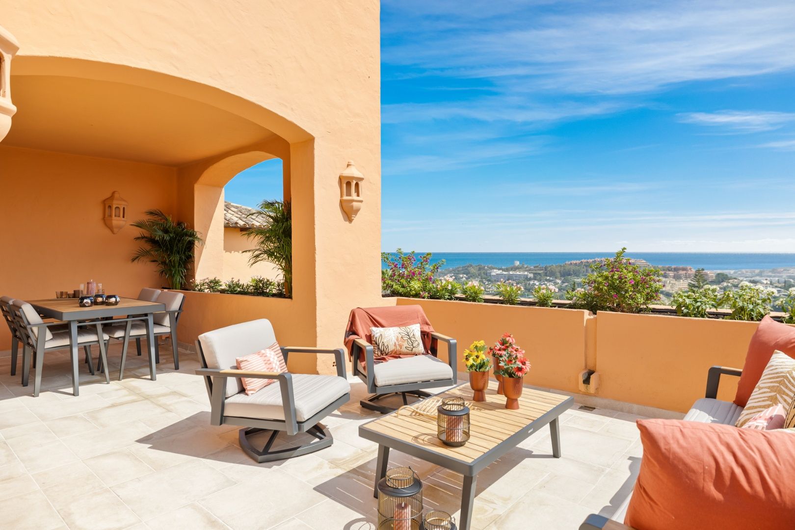 VOLLEDIG GERENOVEERDE DUPLEX PENTHOUSE IN NUEVA ANDALUCIA: TOPLOCATIE foto 7