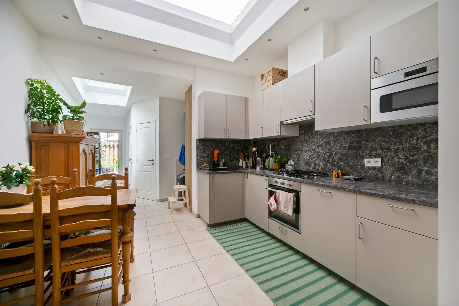Instapklare, gerenoveerde woning met 3 slaapkamers nabij hartje Lier foto 8