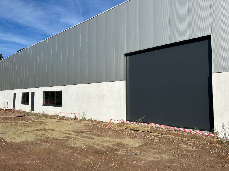 KMO-UNIT van 600 m² gelegen op TOPLOCATIE – nabij E-40 – afrit Erpe Mere foto 2