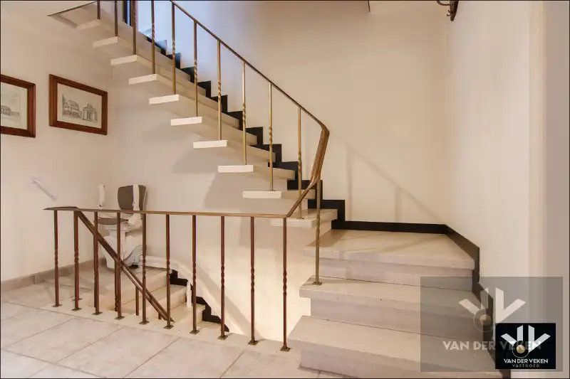 DEGELIJKE GEZINSWONING  MET GARAGE  IN DE SINT-CATHARINAWIJK foto 18