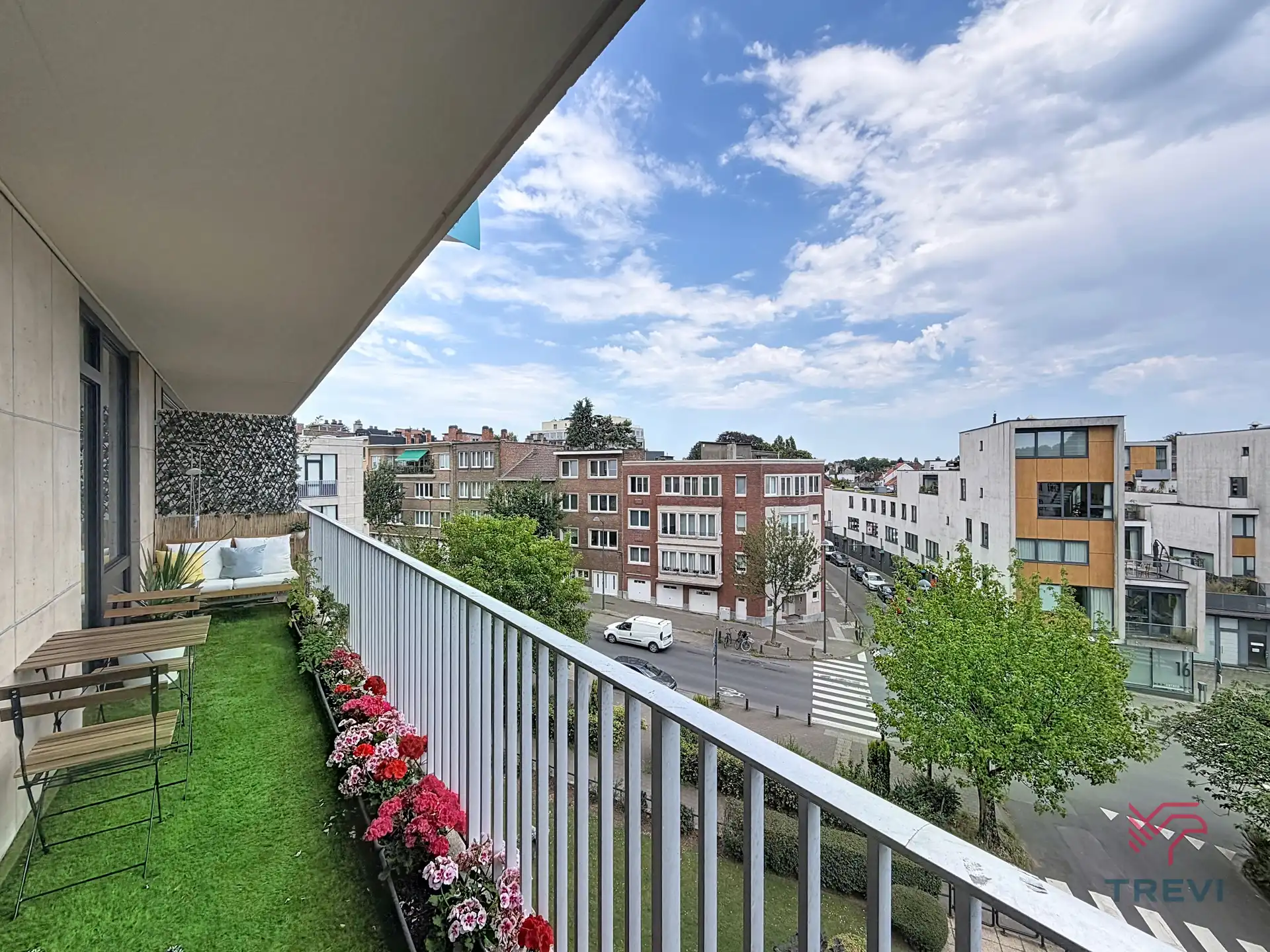 Gemeubileerd appartement met 1 slaapkamer foto {{pictureIndex}}