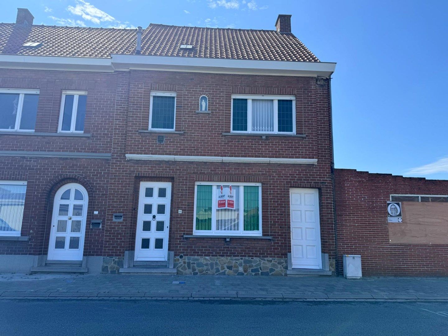 HOB met 3 slaapkamers inclusief 2 garages foto 1