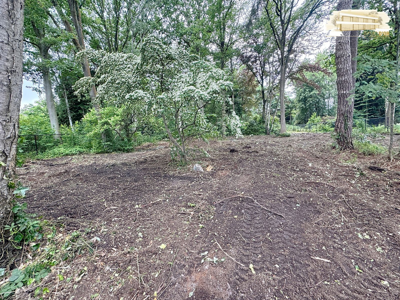 Bouwgrond gelegen in gegeerde doodlopende straat! foto 8