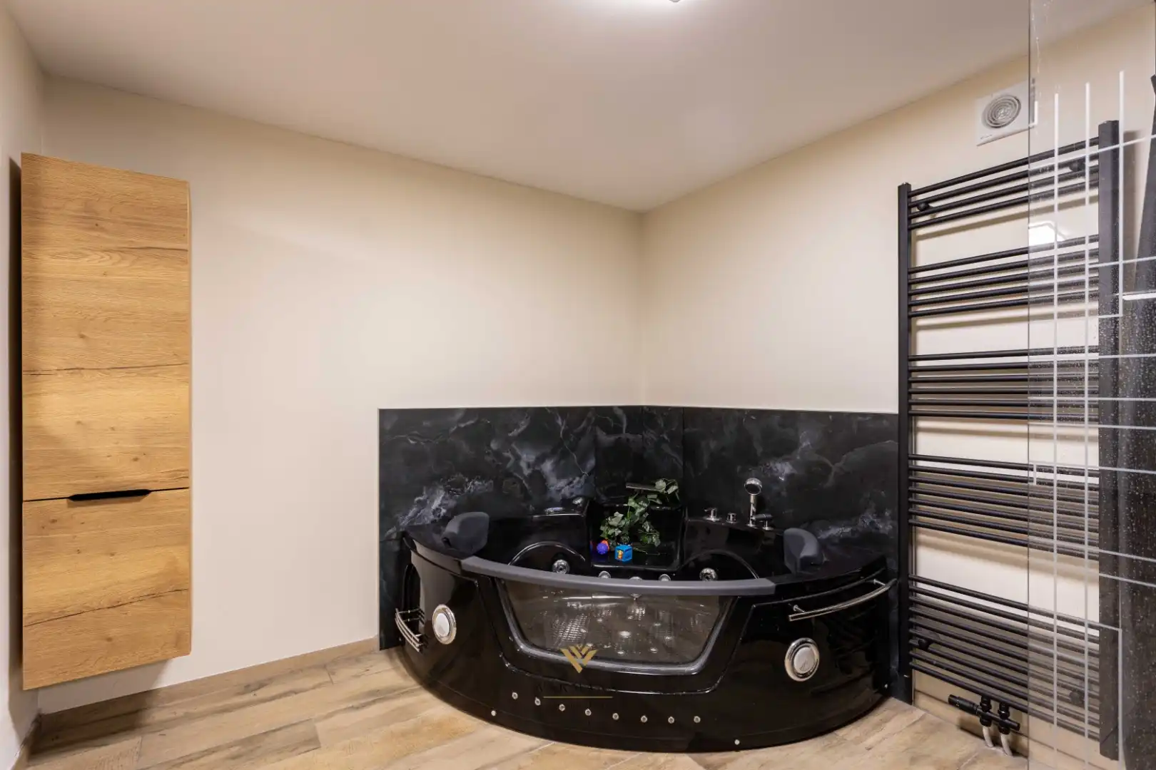 Ruime en charmante alleenstaande woning met 5 slaapkamers en 2 badkamers foto 20