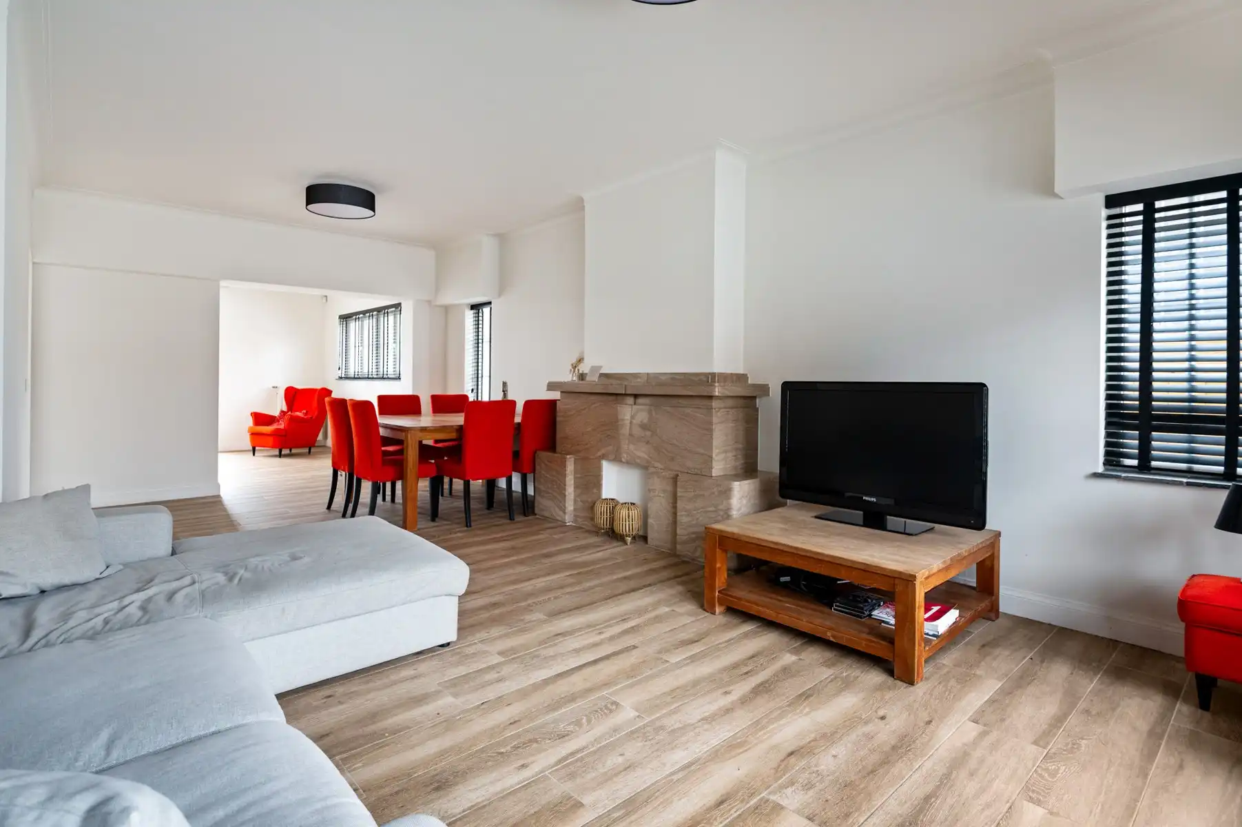 Instapklare woning met 2 slaapkamers, bureau en westgerichte tuin foto 3