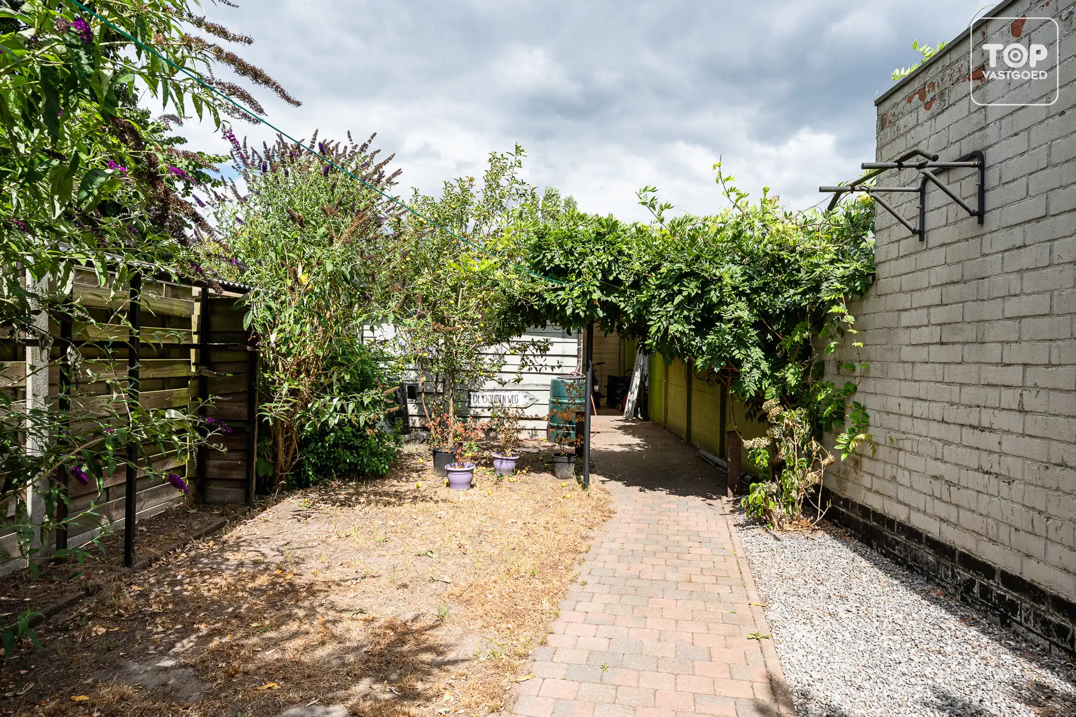 Instapklare woning met 2 slaapkamers op een uitstekende en goed bereikbare locatie foto 10