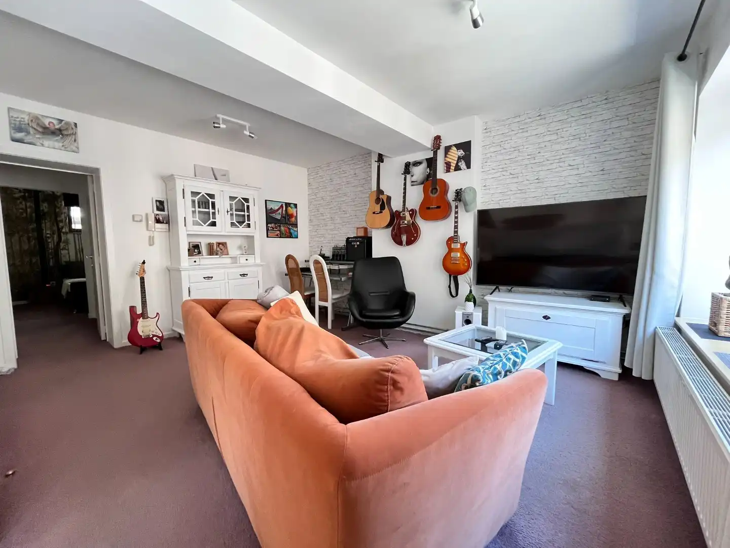 Comfortabel appartement op de 1ste verdieping van een kleinschalige residentie op een steenworp van de historische markt!  foto 4