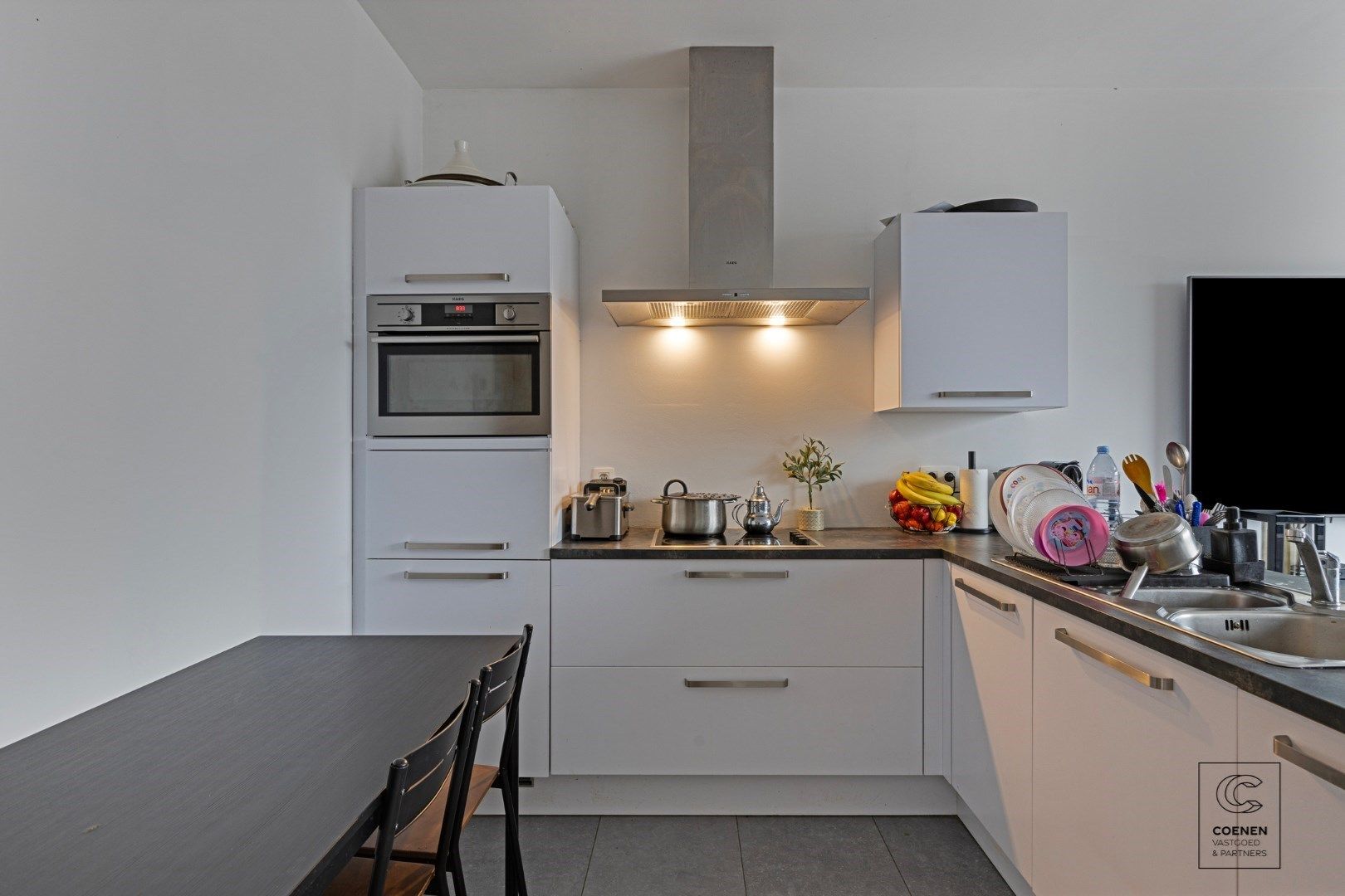 Ruim appartement van 75m² met 2 slpk's en terras, gelegen op een uiterst rustige locatie te Hoboken!  foto 2