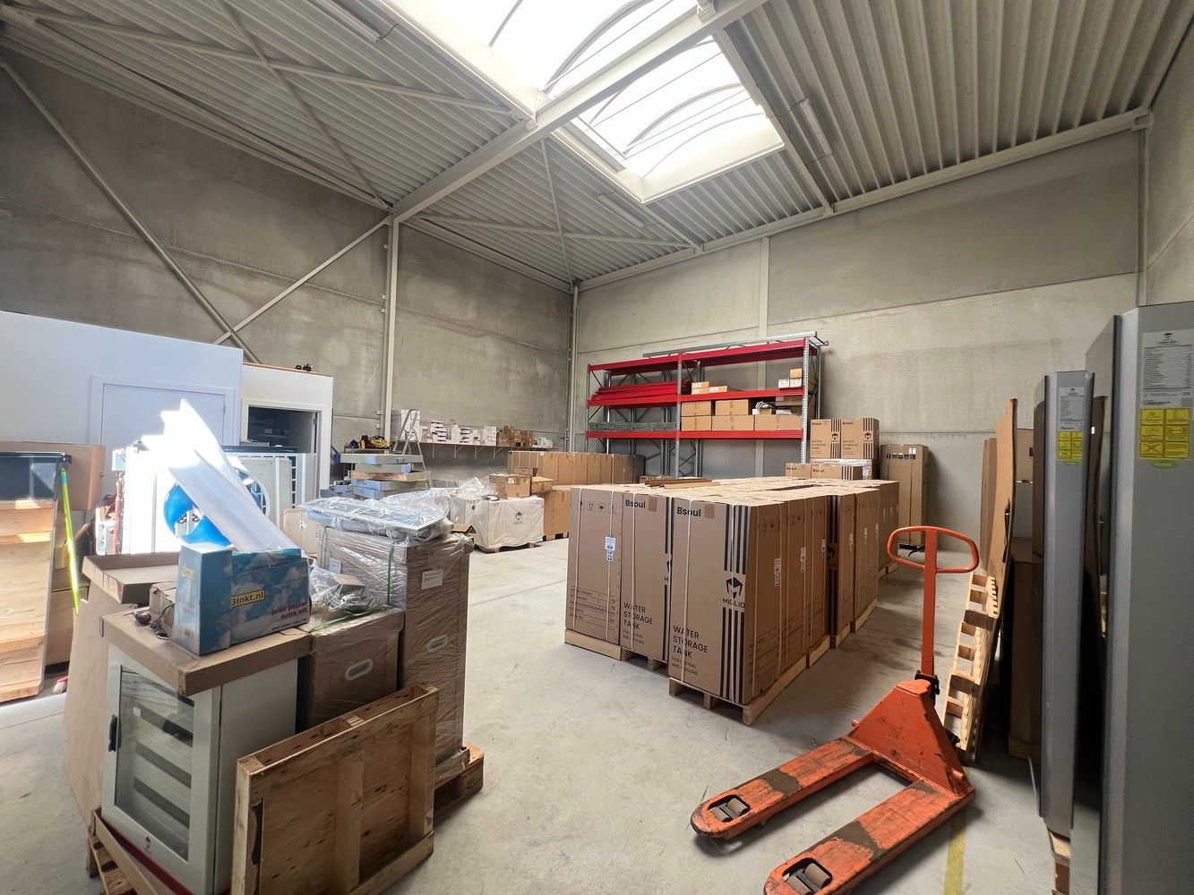 KMO-unit met showroom foto 16