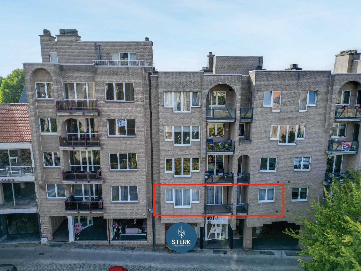 APPARTEMENT MET EEN RUIM TERRAS IN HET CENTRUM VAN LANAKEN !  foto 4