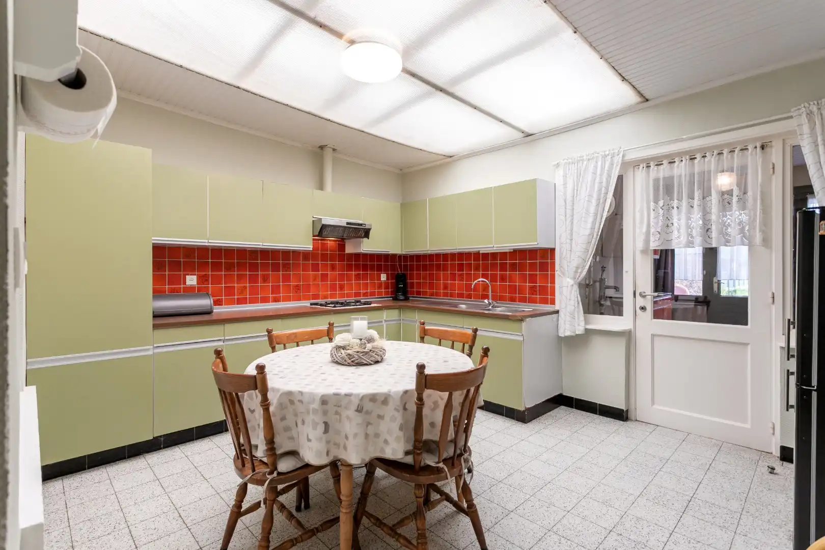 Te renoveren woning met 3 slpk te Buizingen foto 5