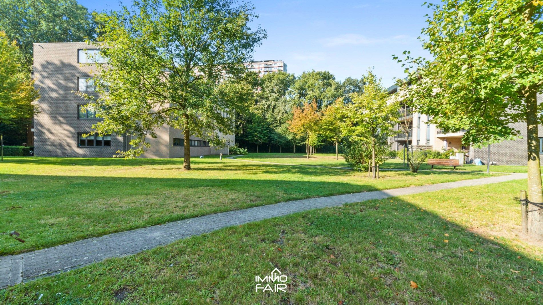 Instapklaar gelijkvloers appartement in een rustige, groene omgeving in Genk foto 9