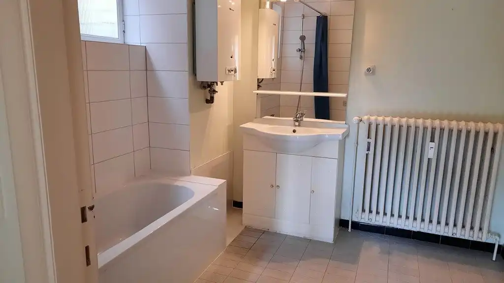 Ruim appartement met 2 slaapkamers in het centrum van Mol! foto 6
