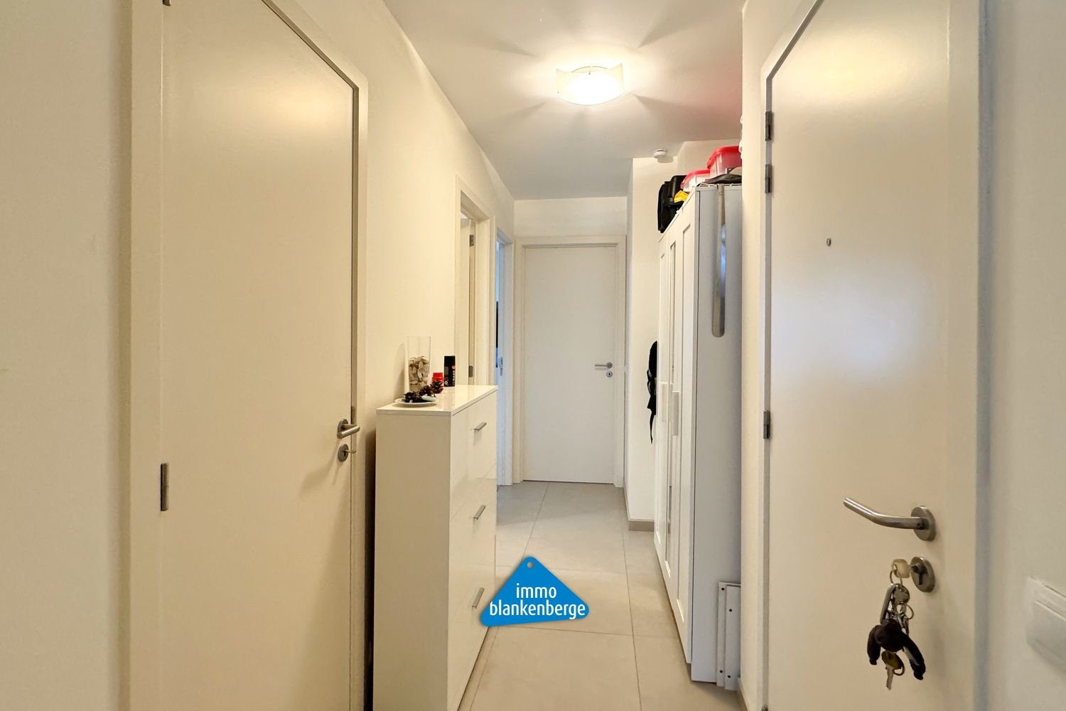 Ruim en modern appartement met twee slaapkamers foto 20