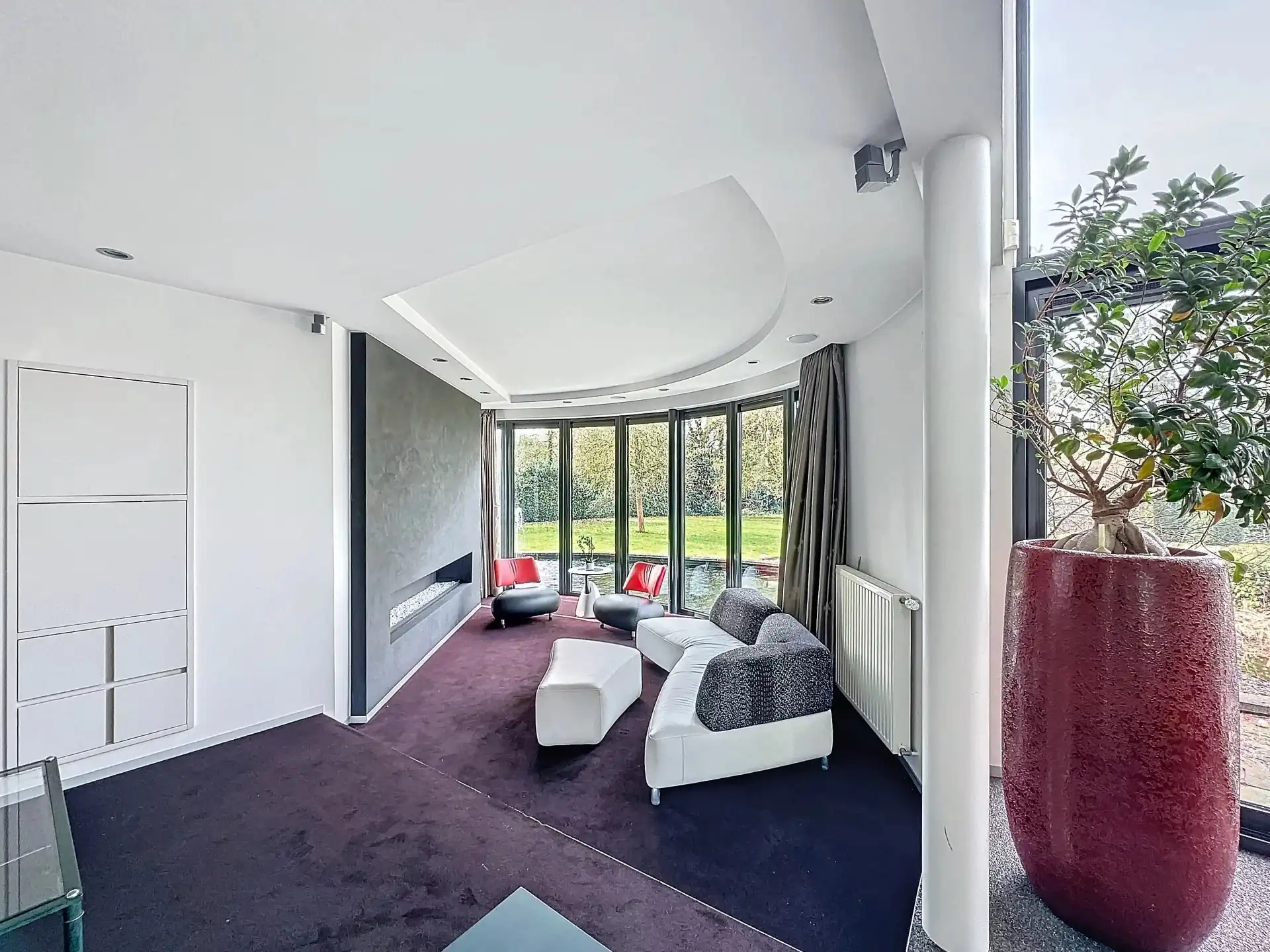 Unieke moderne woning met een dubbele bestemming op een perceel van 29a24ca. foto 42