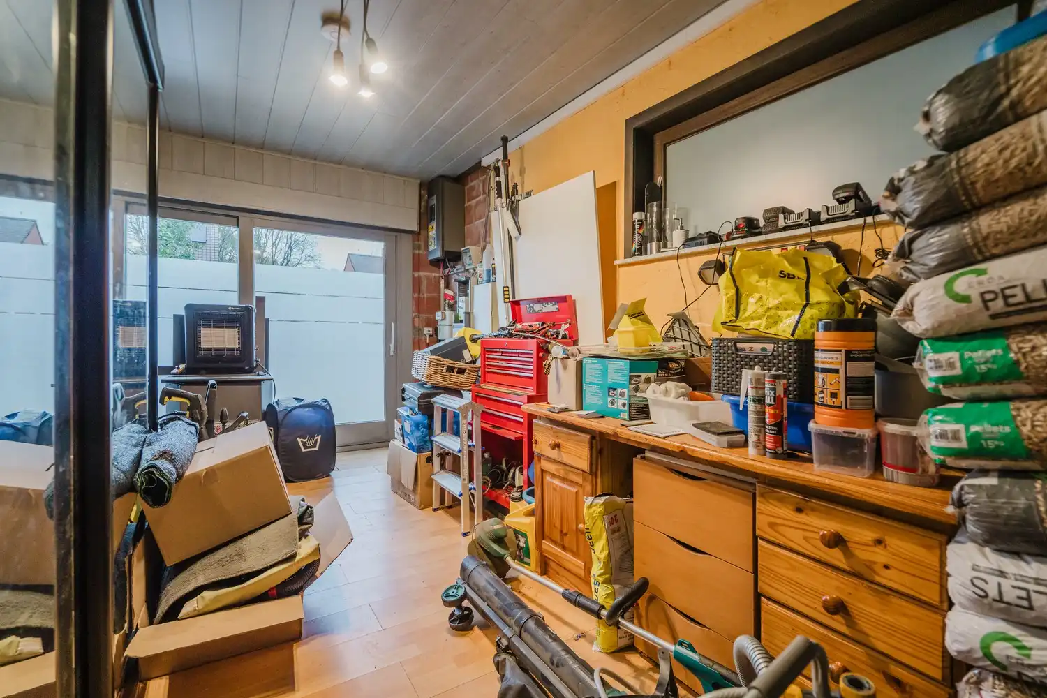 RUIME GEZINSWONING MET TUIN foto 10