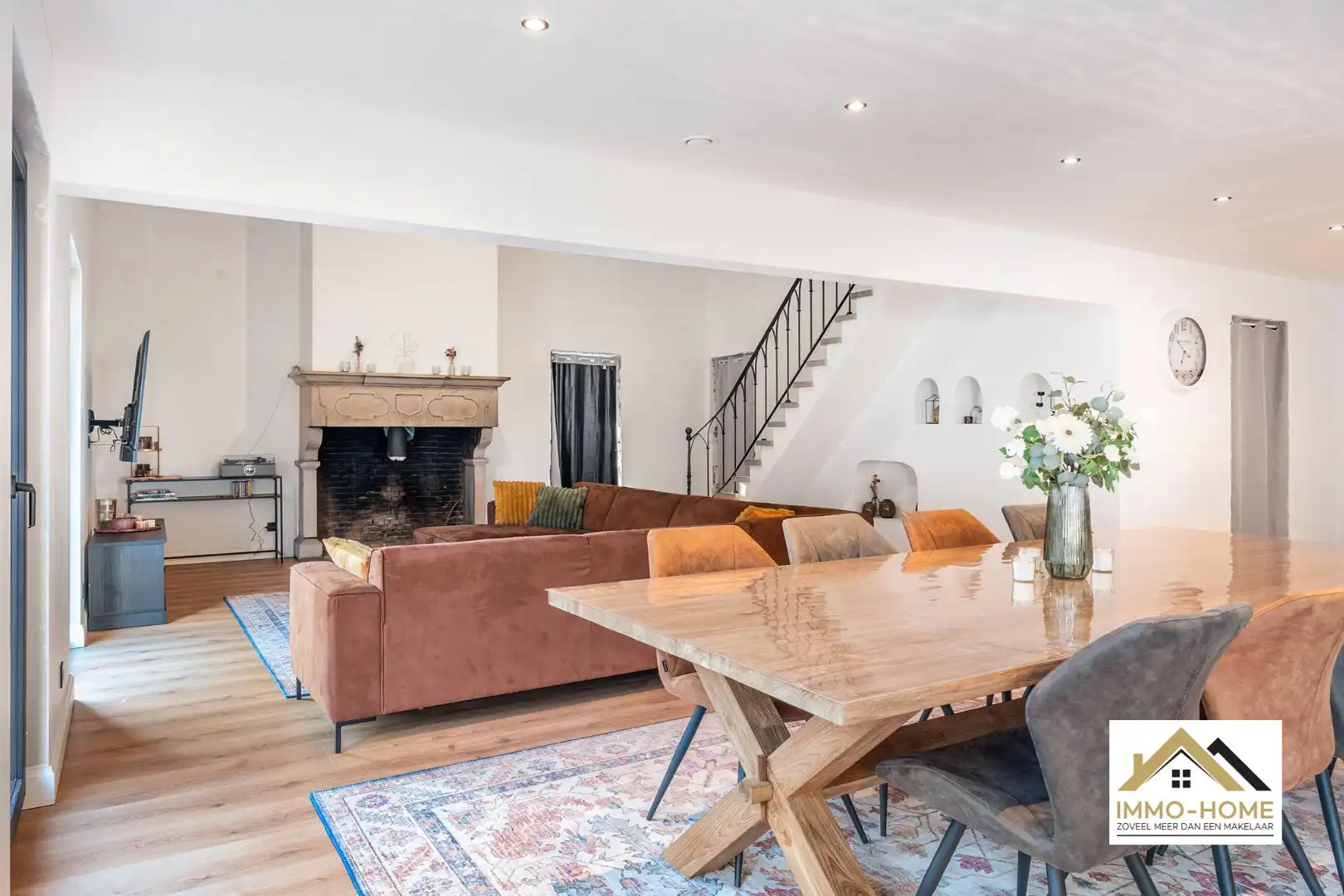 Volledig gerenoveerde woning met agrarisch uitzicht! foto 9