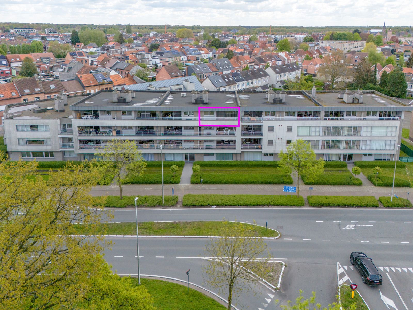 Gunstig gelegen 2-slaapkamerappartement met lift, 2 terrassen en garagebox! foto 2