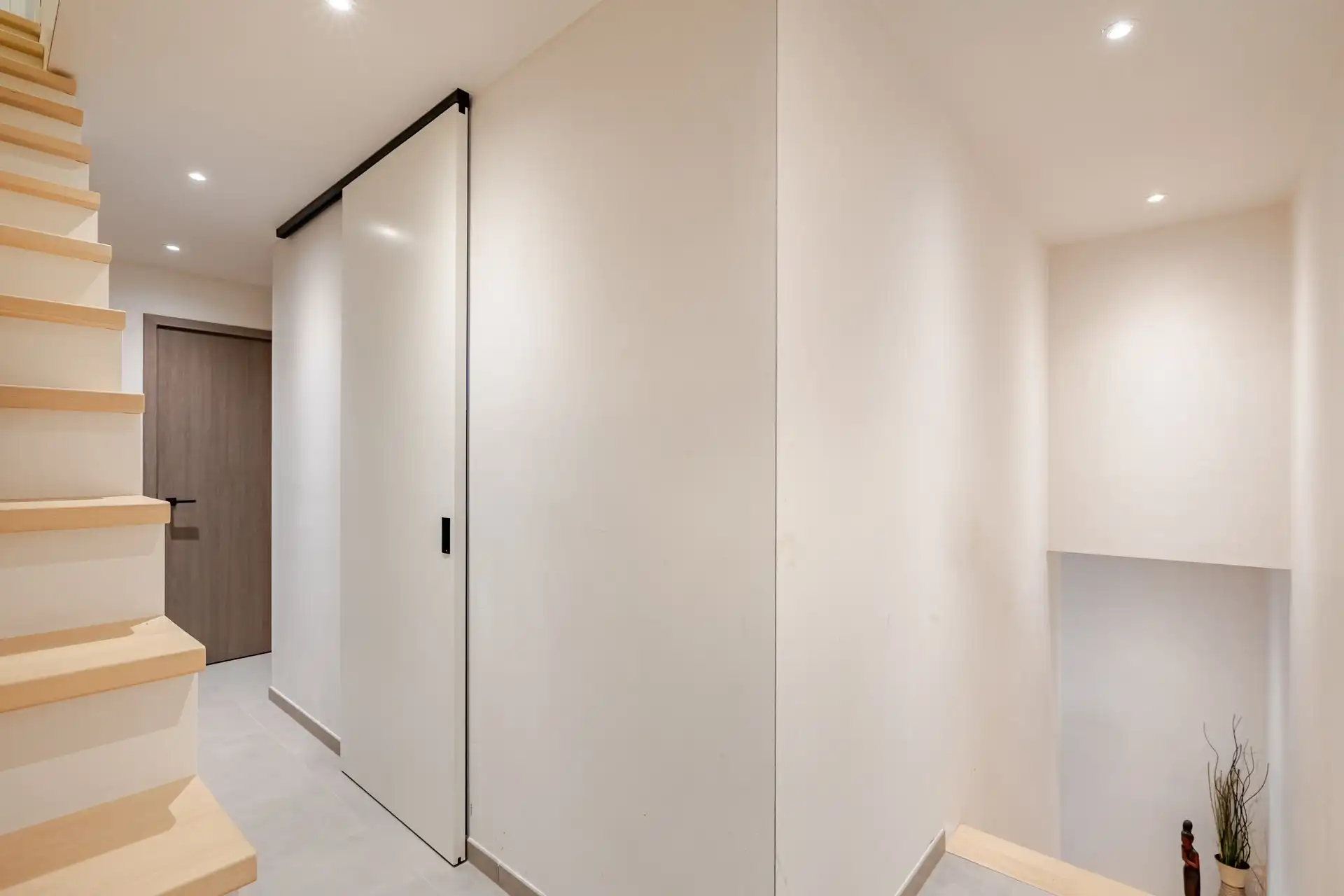 Ruime energiezuinige woning (2022) met 5 slaapkamers en zonnige tuin foto 13