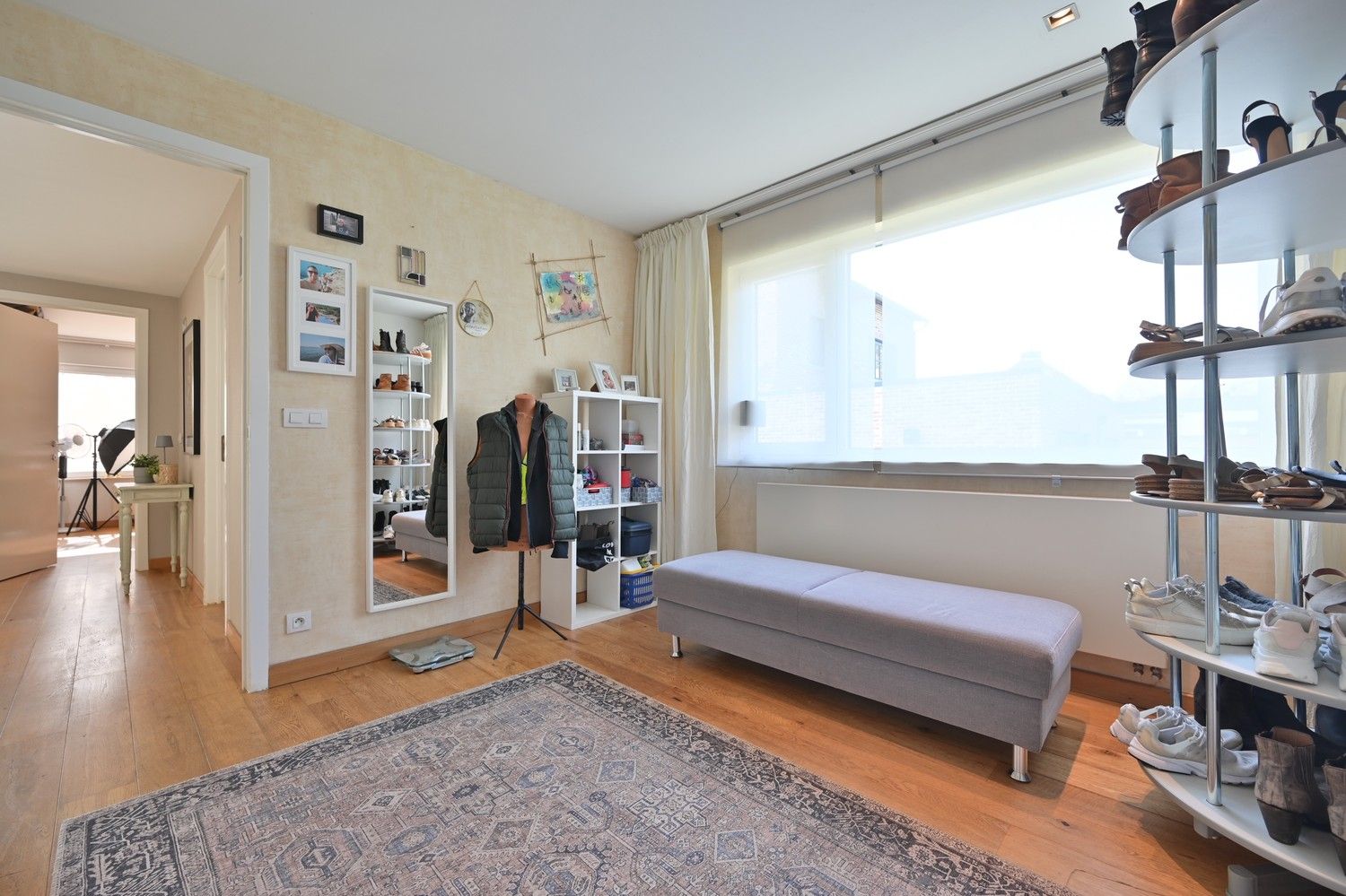 Moderne split-level bungalow met 4 slaapkamers en 2 badkamers, op prachtige bosrijke locatie te Lanaken-Neerharen foto 20