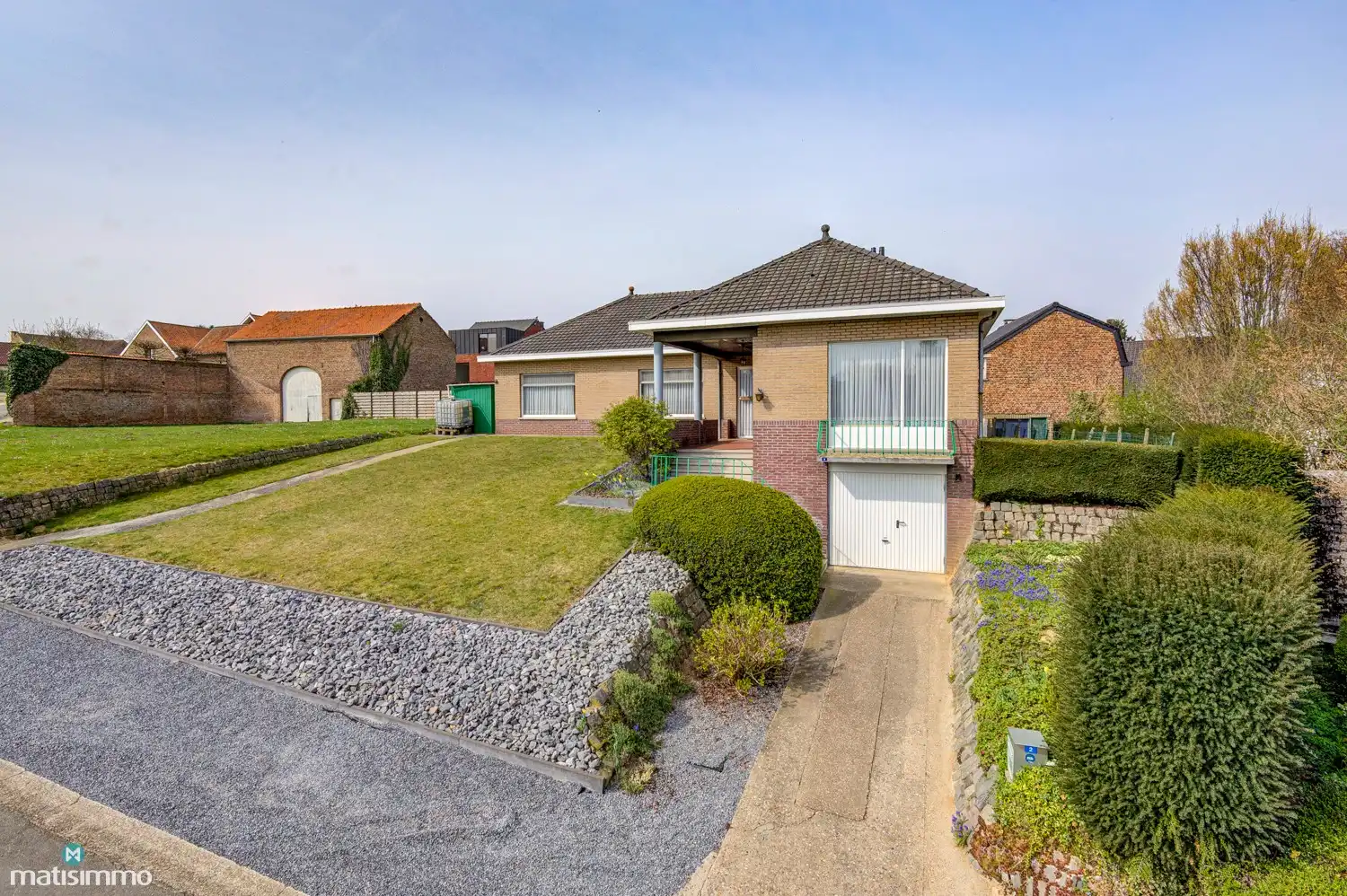 Hoofdfoto van de publicatie: GEZINSWONING MET VIER SLAAPKAMERS IN LANDELIJKE OMGEVING TE GENOELSELDEREN (RIEMST)
