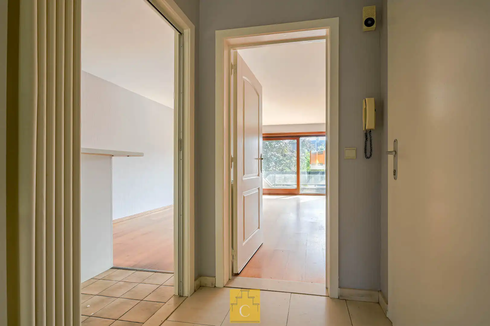 appartementsgebouw met 8 wooneenheden en 4 garageboxen te koop – toplocatie langs het historische kanaal Gent-Brugge foto 9