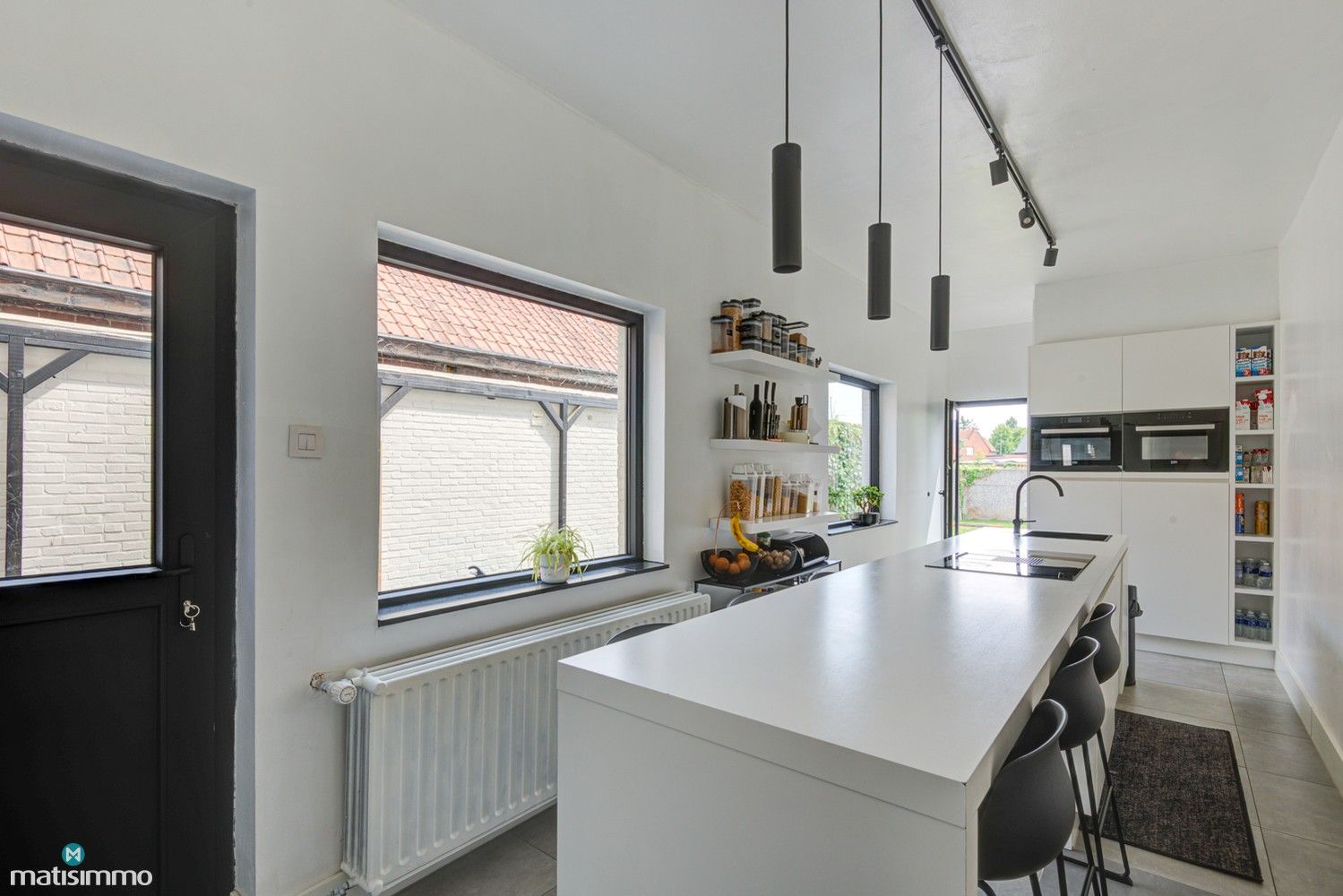 VERRASSEND, KARAKTERISTIEKE WONING IN HALFOPEN BEBOUWING MET 4 SLAAPKAMERS IN BALEN foto 7