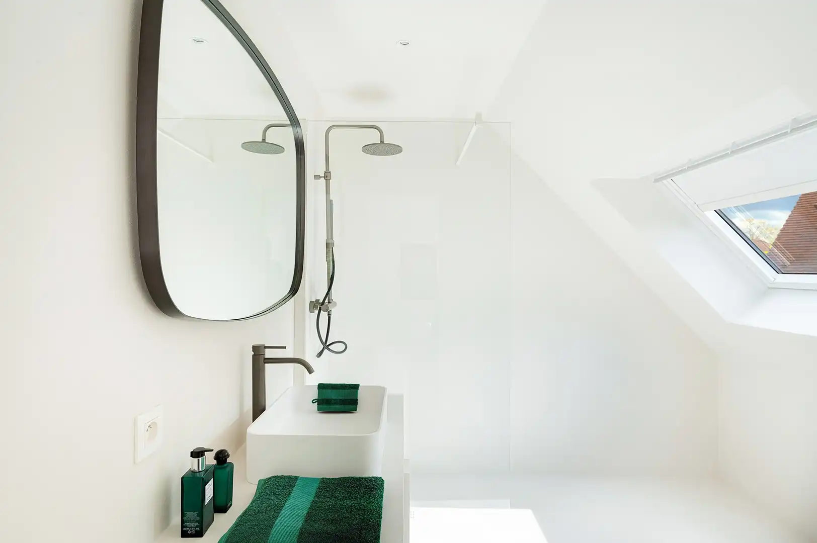 Prachtig gerenoveerde villa, rustig gelegen in een residentiële omgeving aan de rand van Knokke. foto 18