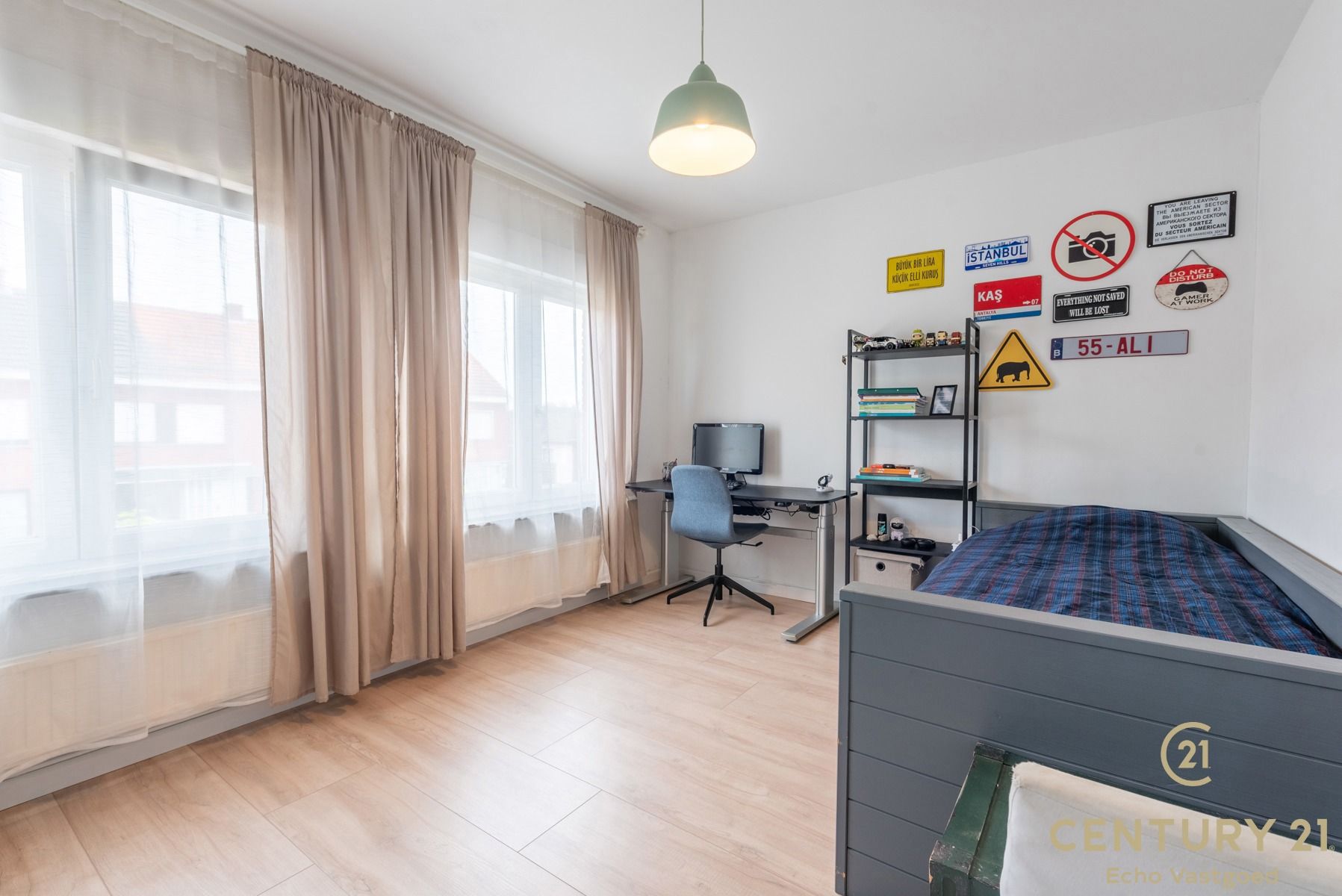 Ruime en Instapklare Hoekwoning met Tuin en Garage foto 12