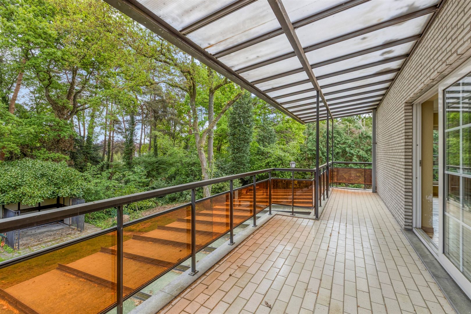 Ruime villa met 5 slaapkamers vlakbij Park Molenvijvers in Genk foto 18