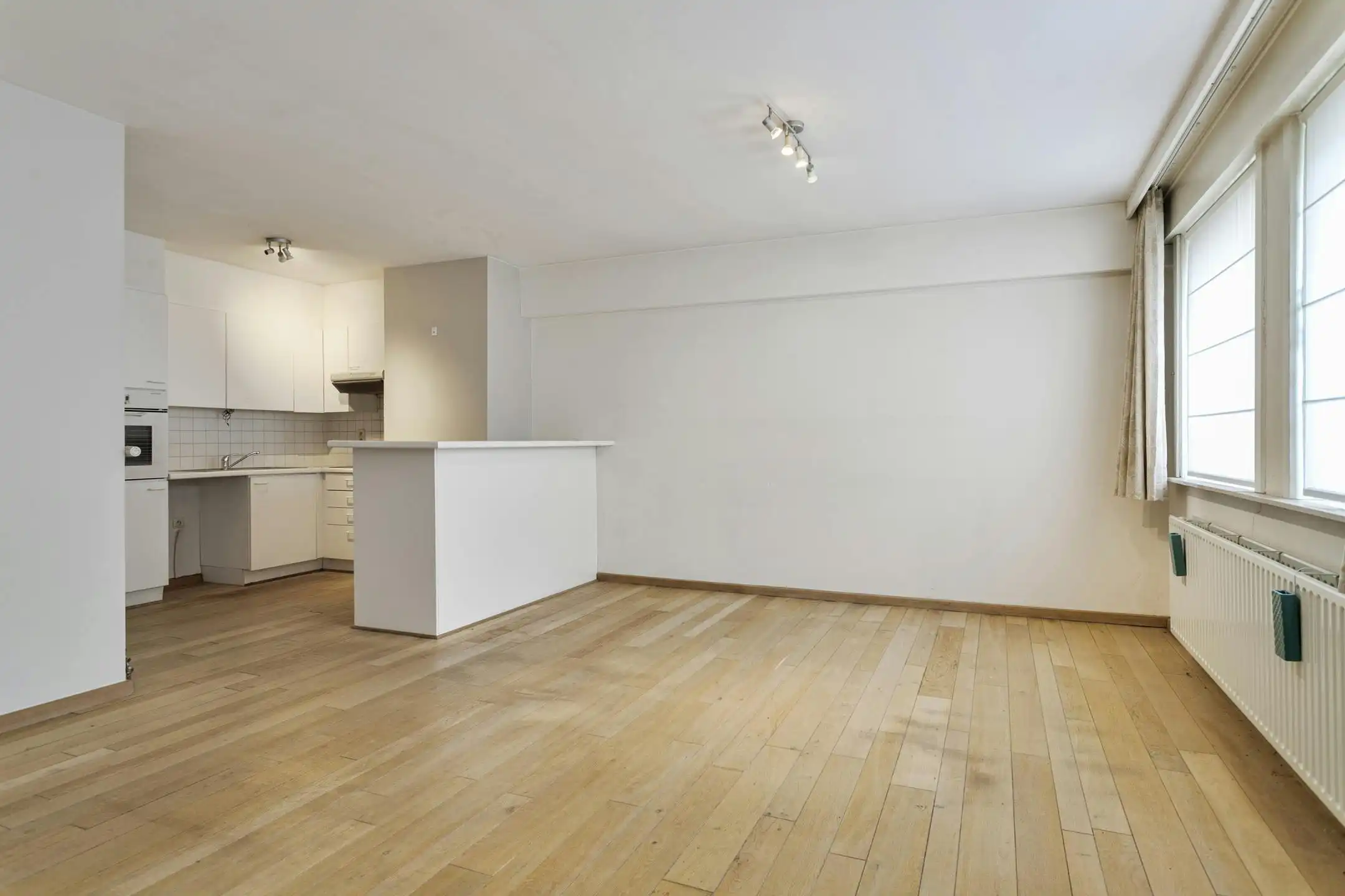 Appartement te koop in Ieper met 2 kamers foto 2