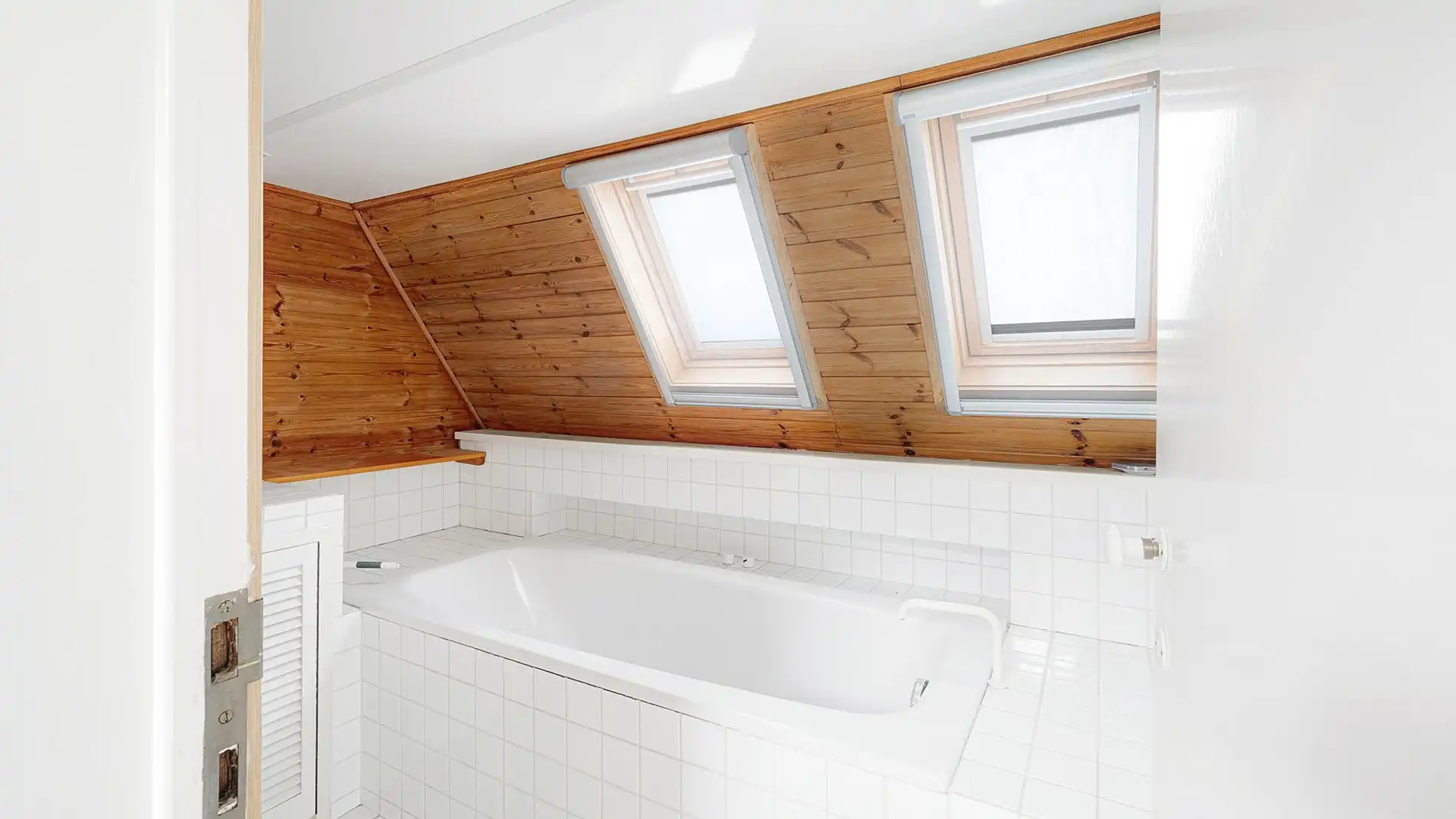 Charmante woning aan het Sint-Annaplein te Brugge foto 16