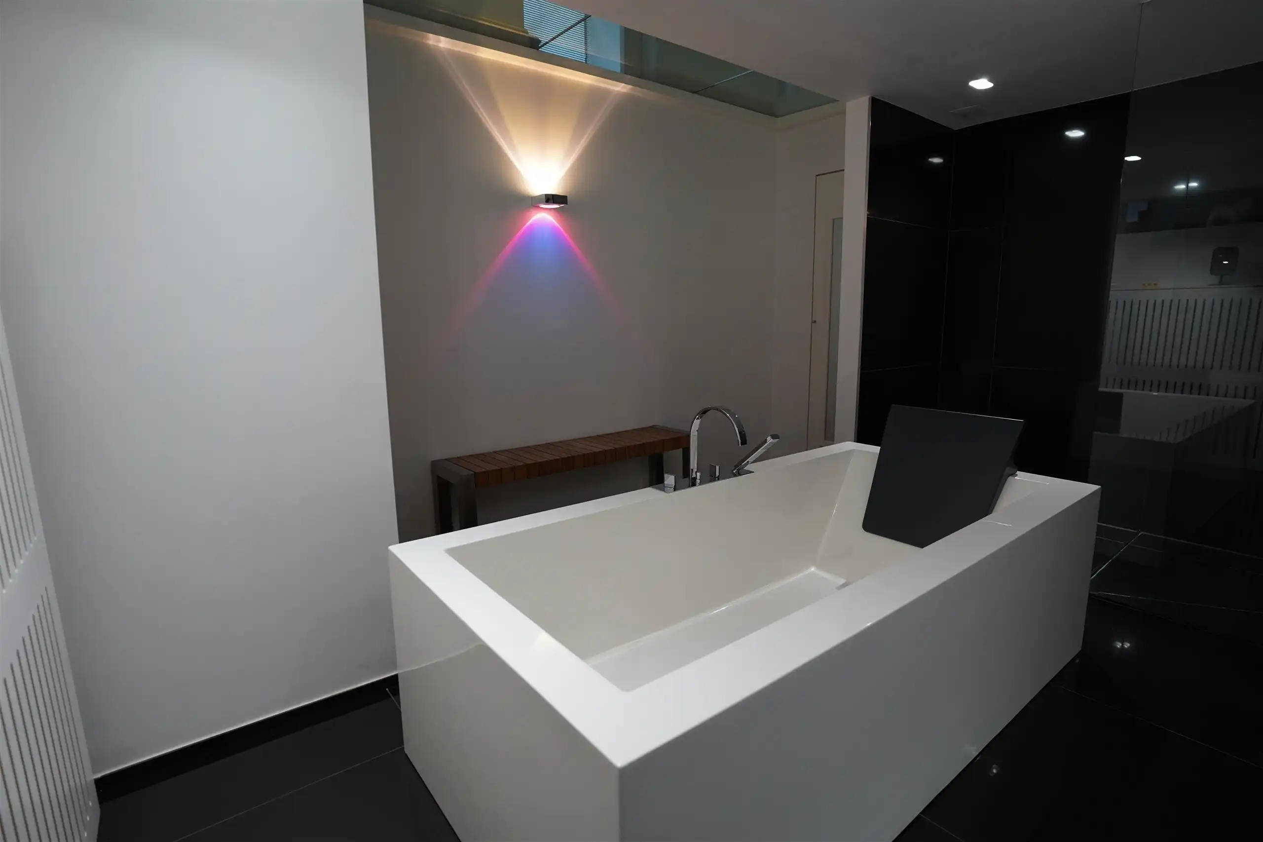 Architecturale luxe loft – zeldzaam, stijlvol & met staanplaats... foto 21