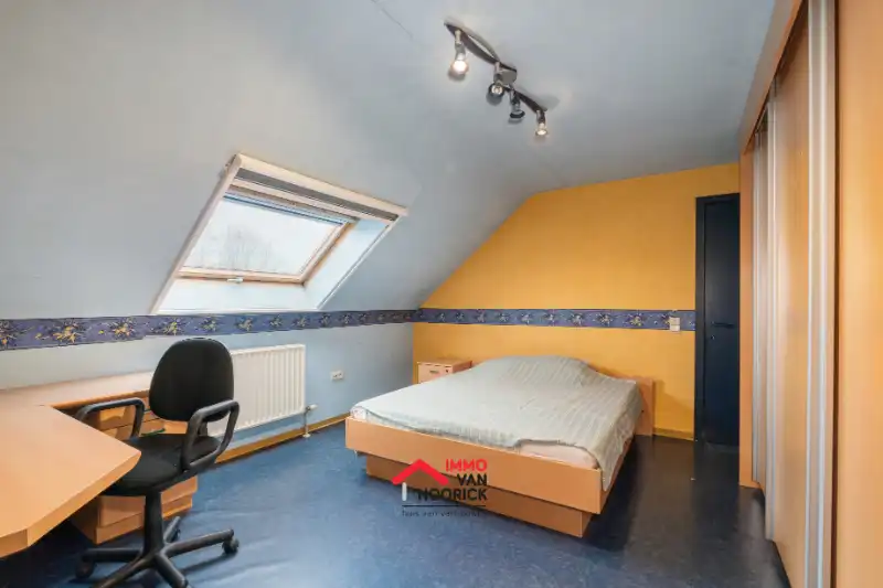 Mooie ruime woning 4 slaapkamers op 855m² foto 16