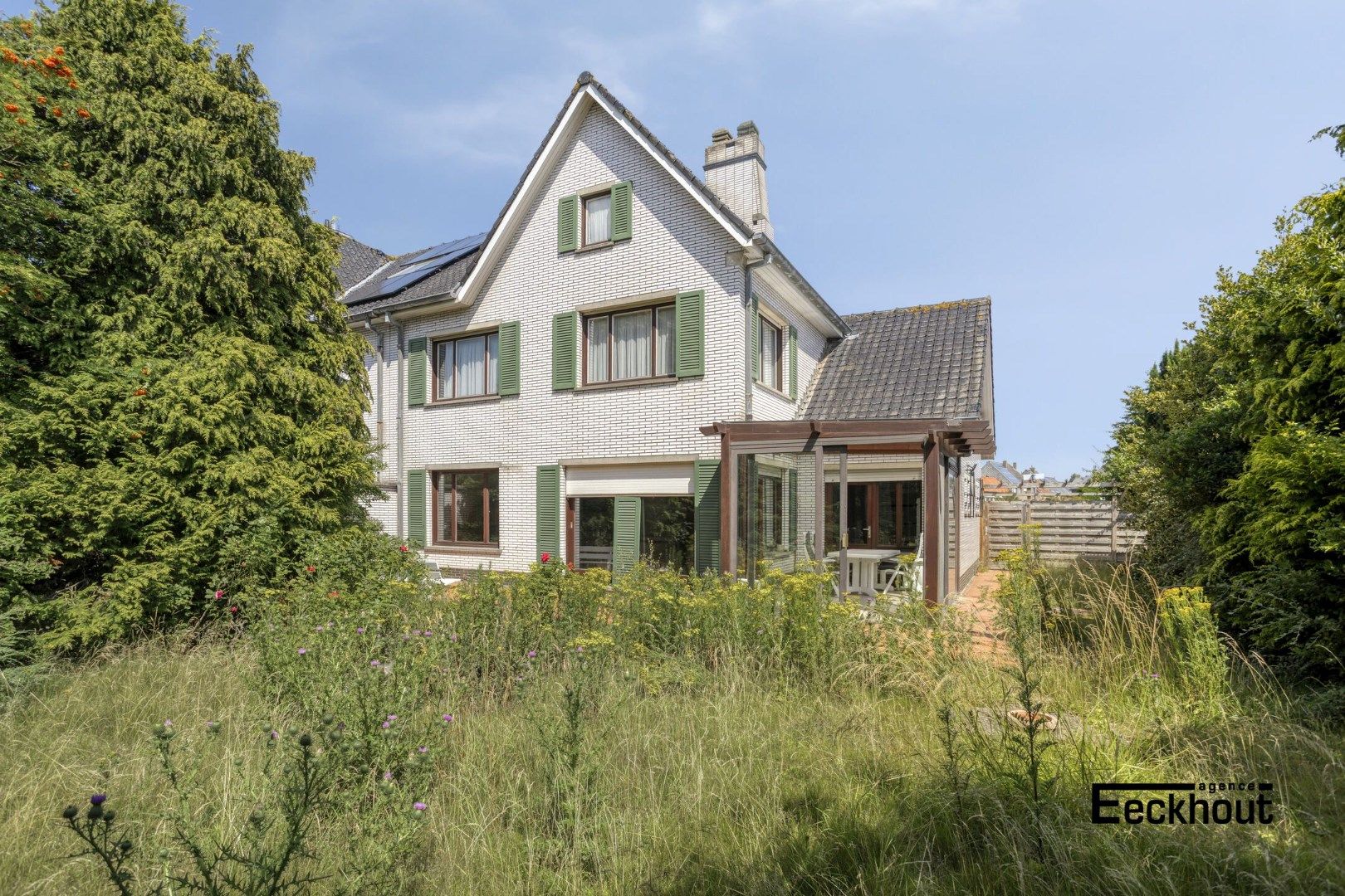 Zeer ruime (247 m²), halfopen woning met veel potentieel! foto 10