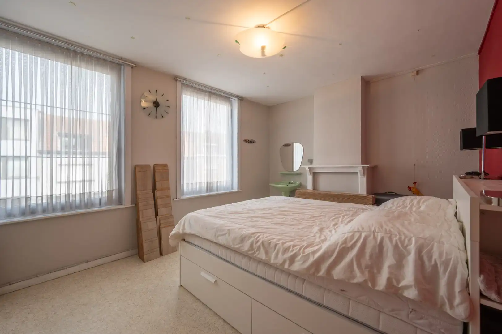 Renovatiekans met tal van mogelijkheden op gegeerde ligging in Sint-Andries! foto 8