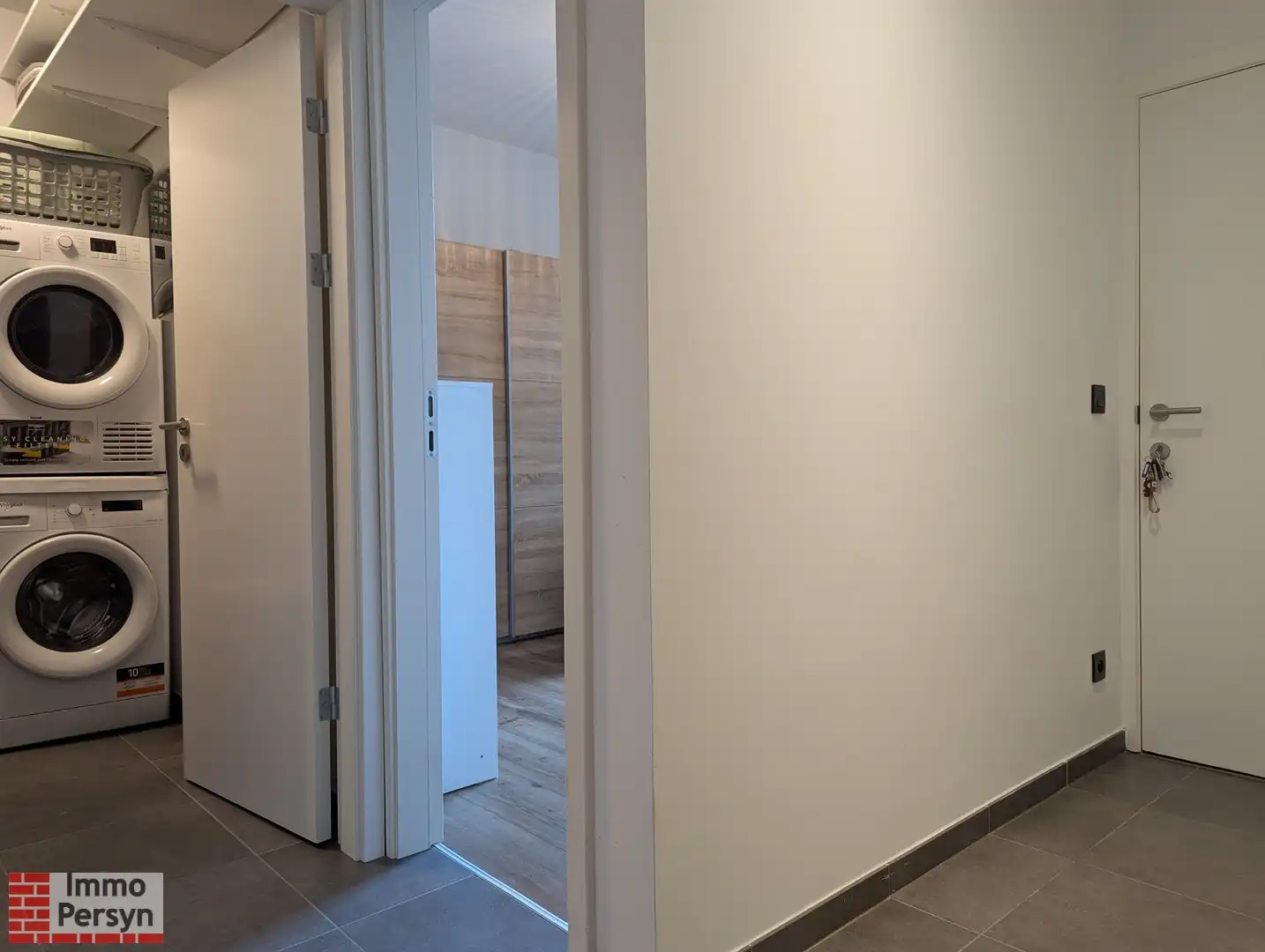 Gelijksvloer appartement met tuintje foto 10