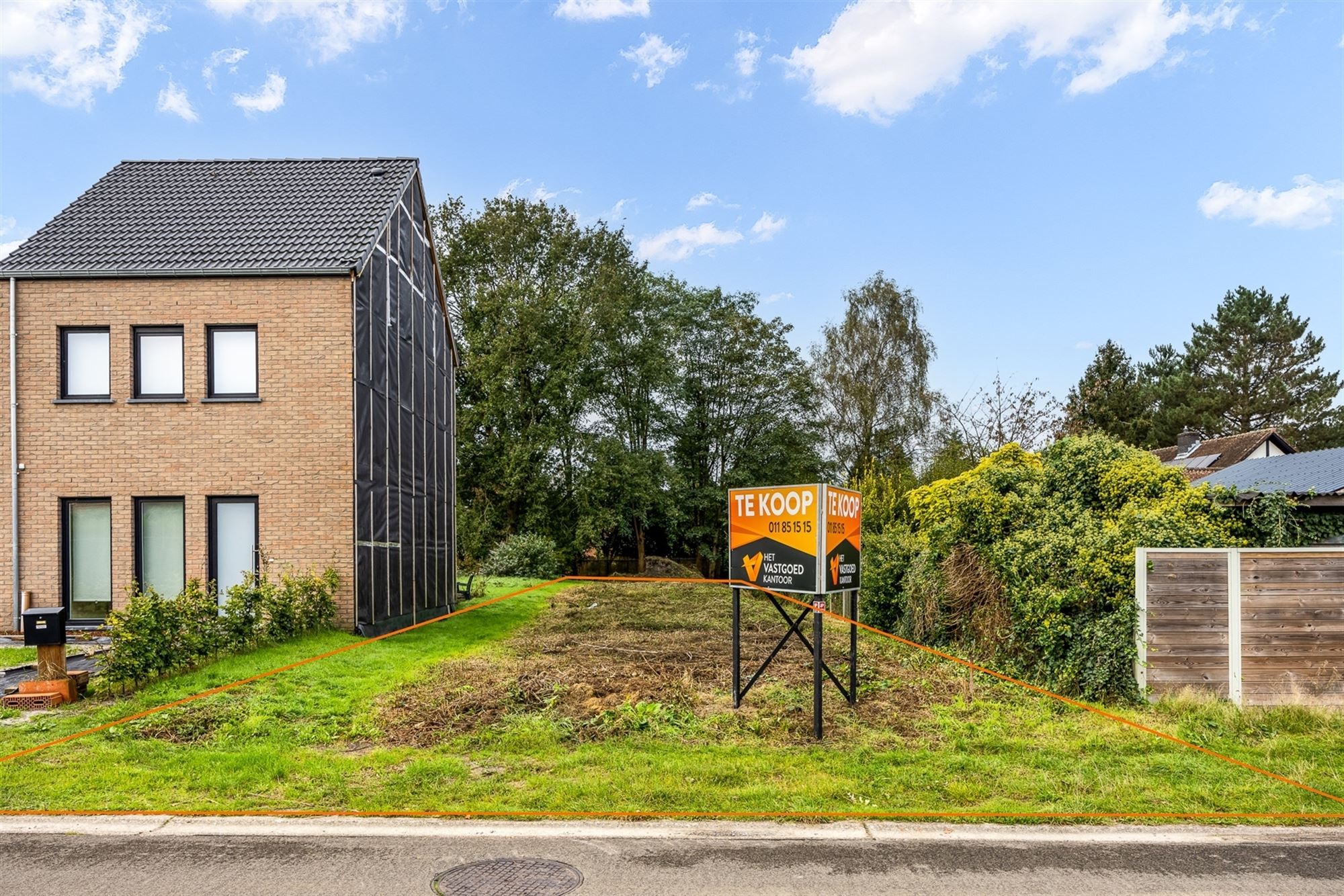 RUIME HOB BOUWGROND OP RUSTIGE DOCH CENTRALE LIGGING foto 2