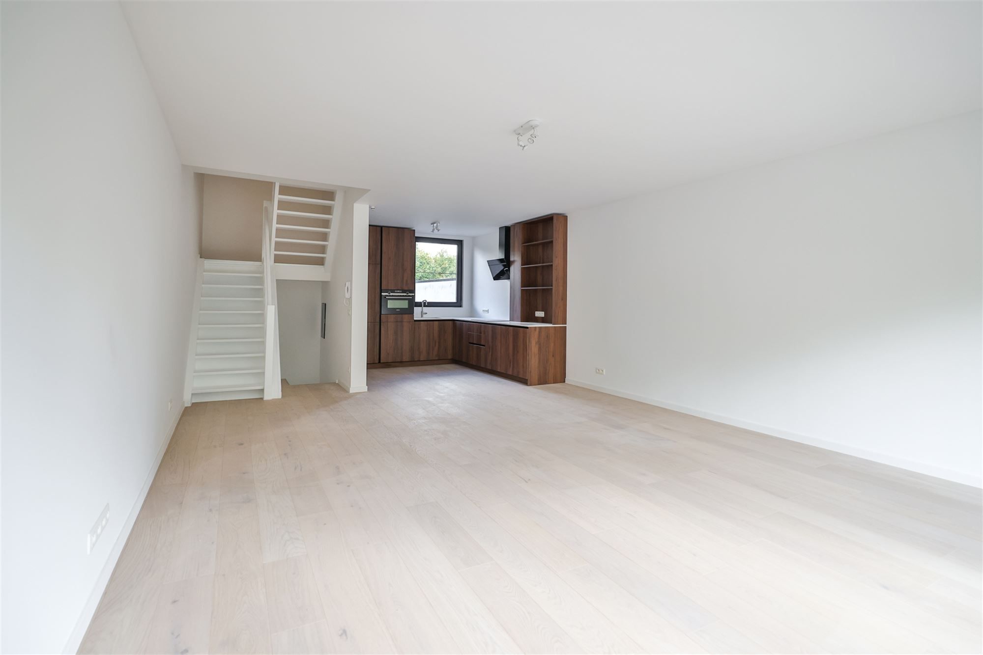 Knap volledig nieuw duplexappartement foto 4