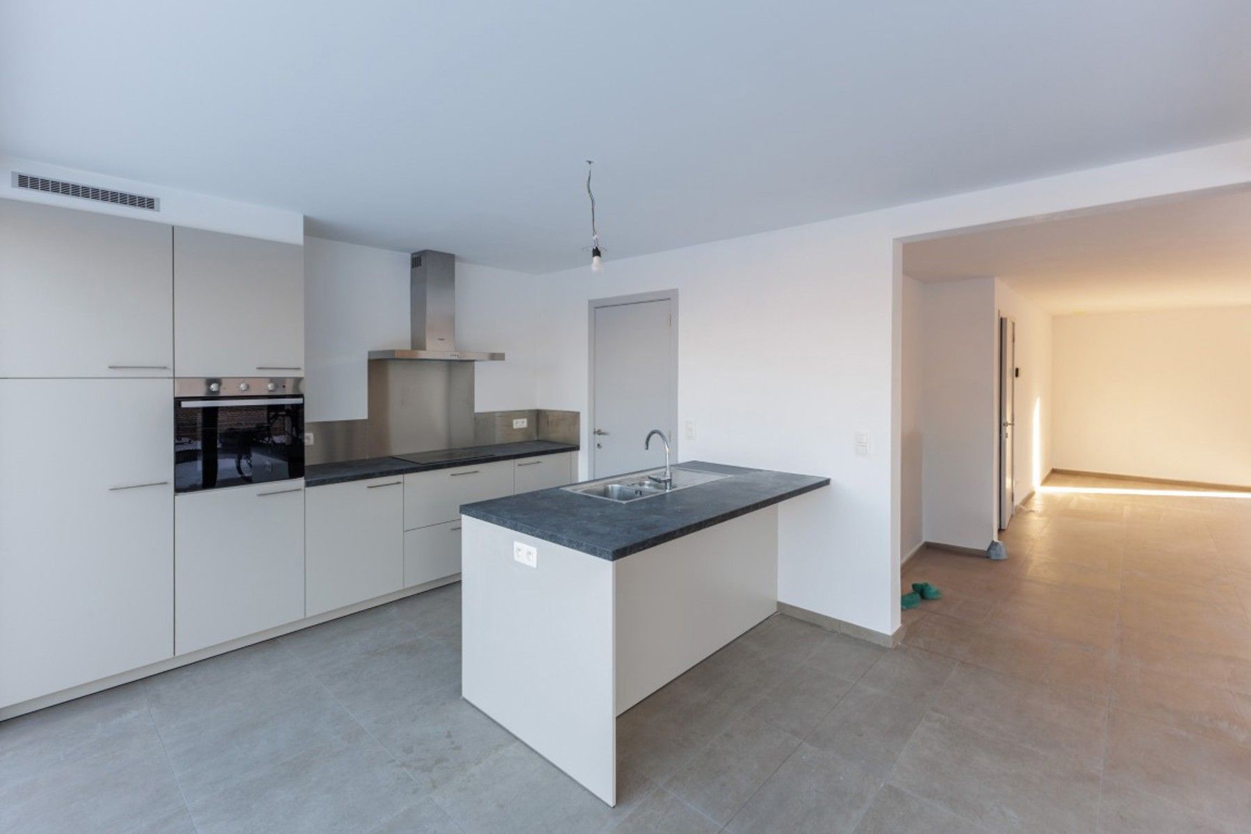 Ruime nieuwbouwwoning foto 4