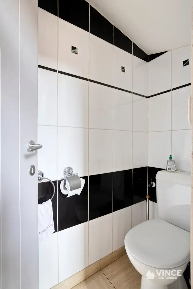 Instapklare, half-open woning met tuin in hartje Mariaburg foto 15