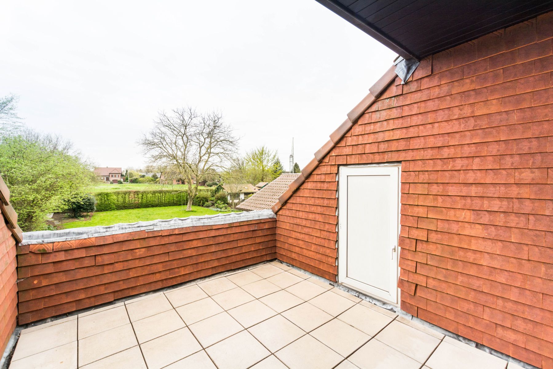 Karaktervolle burgerwoning met praktijkruimte, garage & tuin foto 24