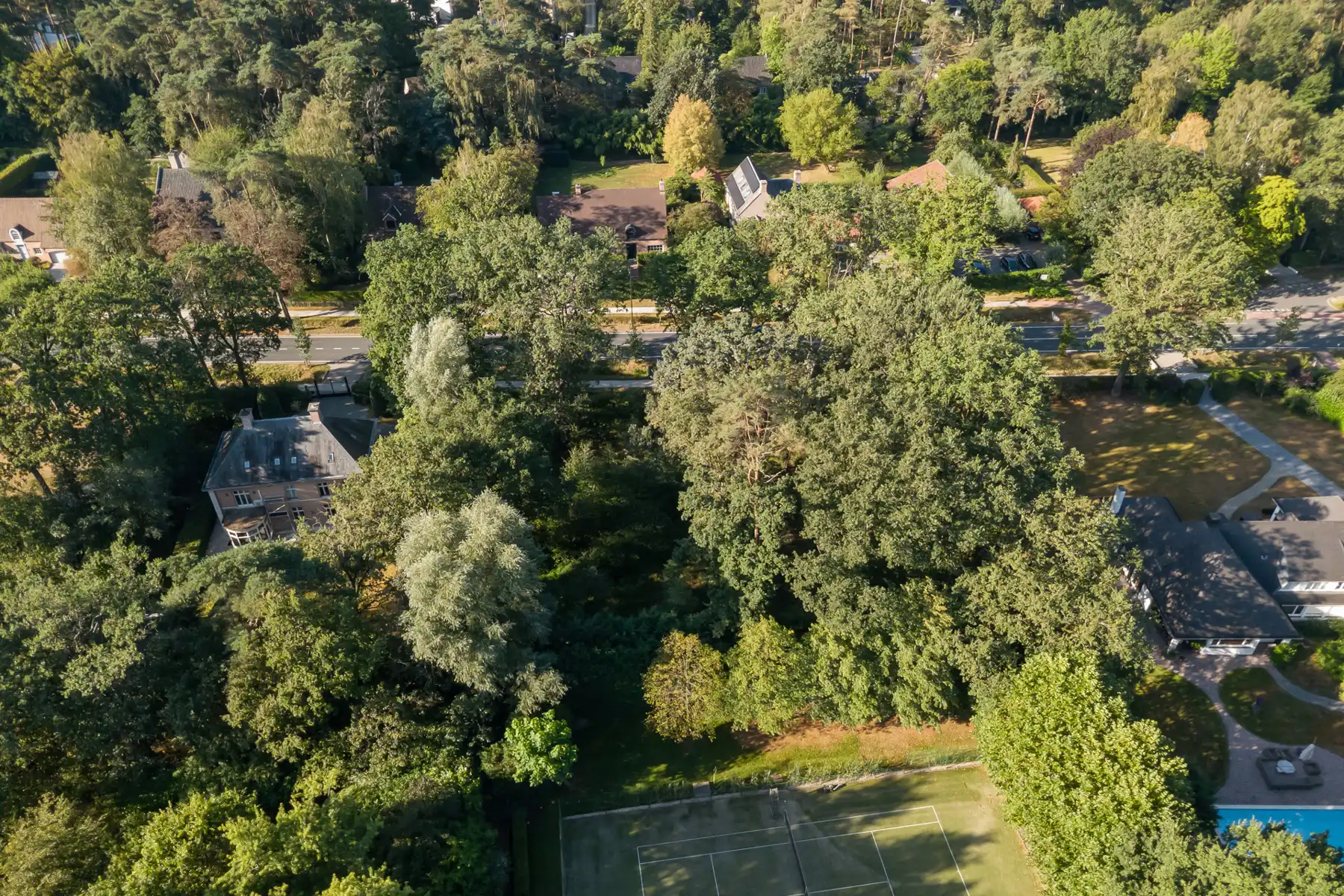 Bouwgrond van 2.247 m²  met een breedte van 50 m. te Schilde foto 6