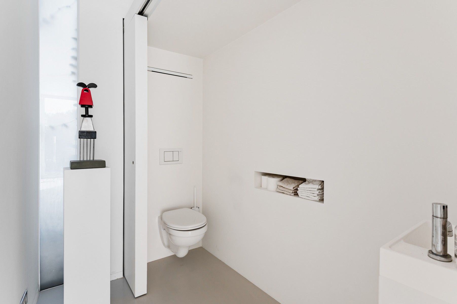 Zeer moderne woning met hoogwaardig afgewerkte binnen- en buitenruimte. foto 30