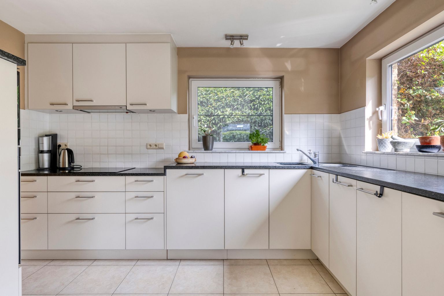 Uitstekend onderhouden en instapklare villa op 8 are 51 ca foto 7