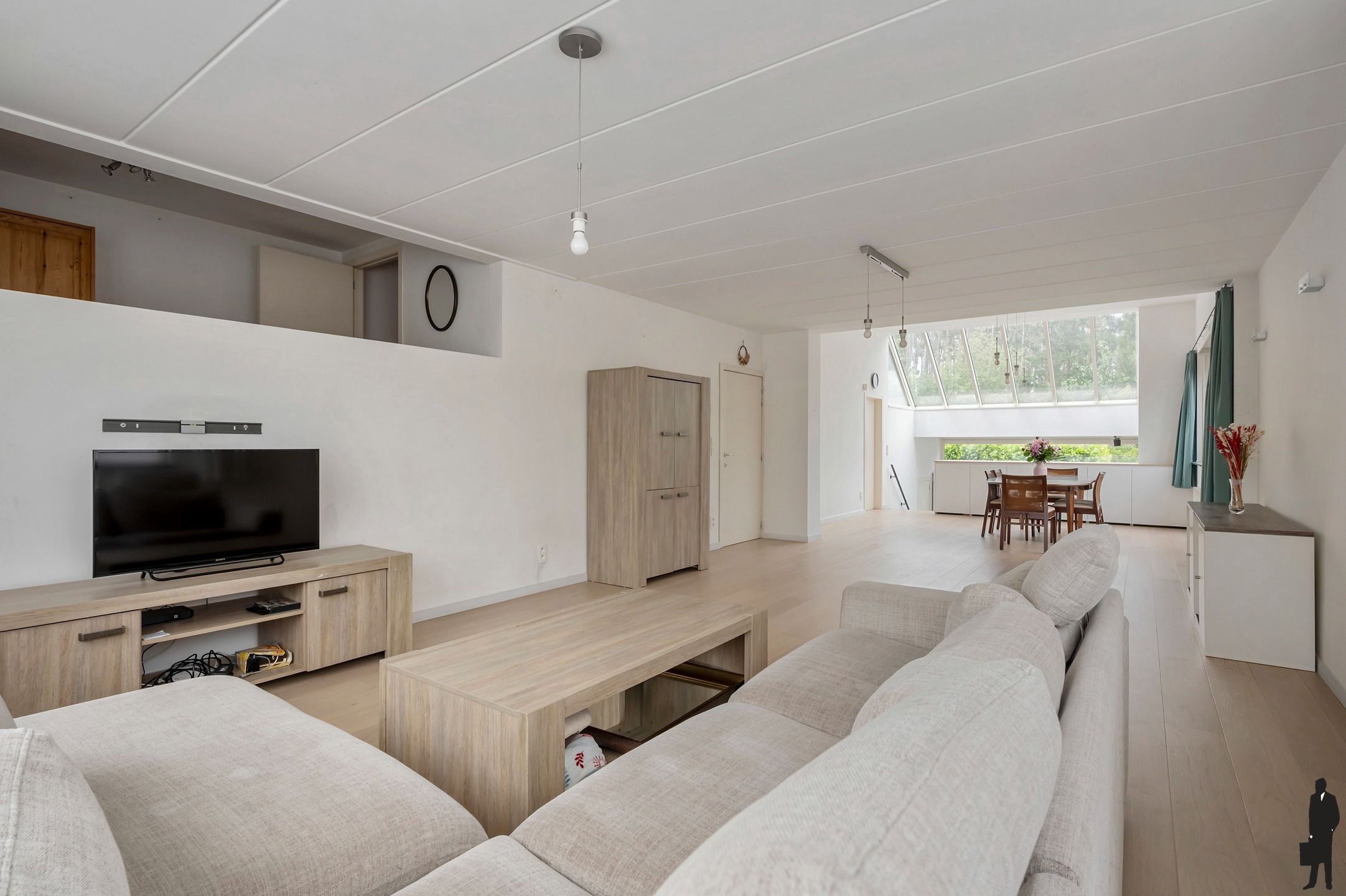 Woning met praktijkruimte  foto 3