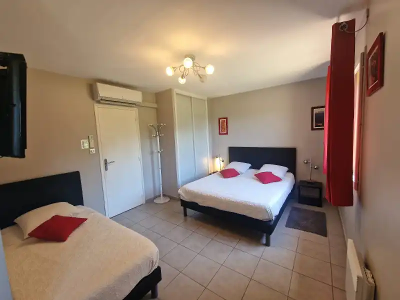 Villa omgevormd tot B&B met vijf mooie kamers en studio in een prachtige en groene omgeving in Carcasonne foto 28