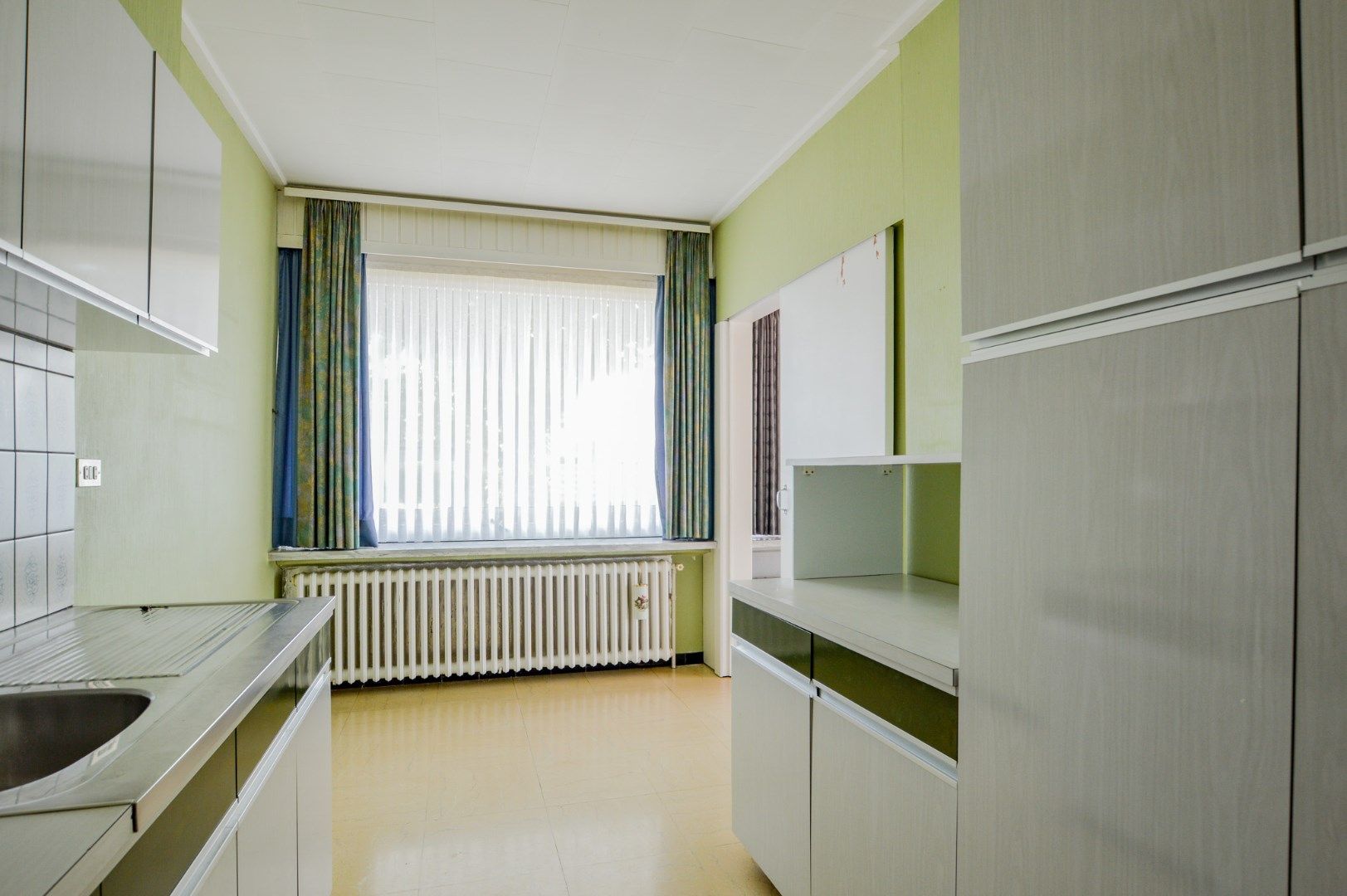Halfopen bebouwing met 4 slaapkamers en ruime tuin in Zedelgem foto 5